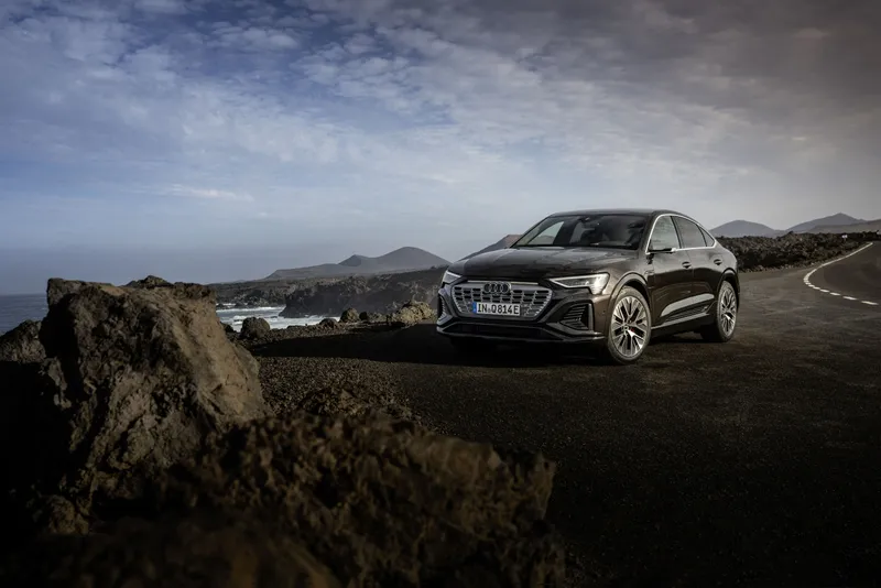 2025 Audi Q8 Sportback e-tron