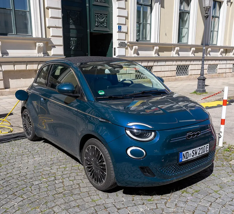 2025 Fiat 500e