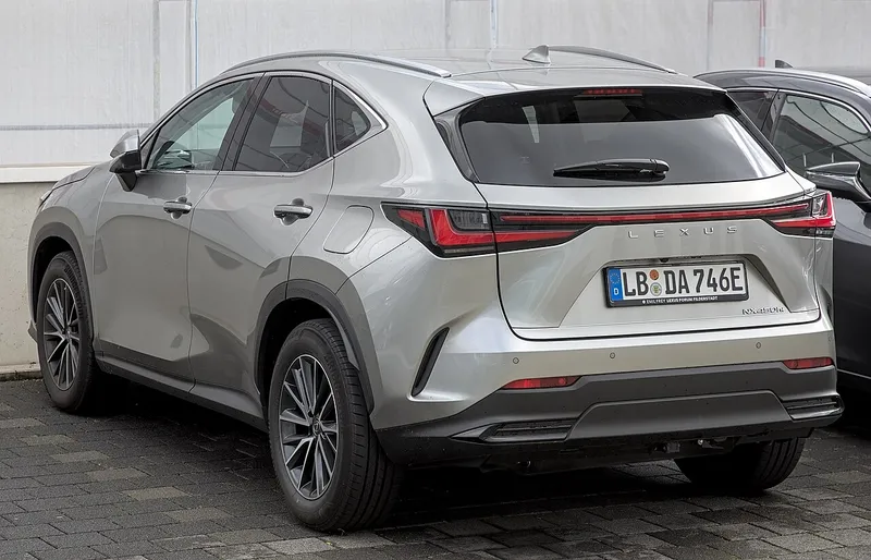 2025 Lexus NX 450h+