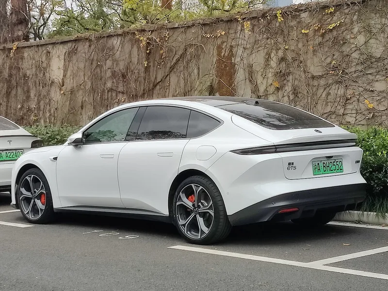 2027 NIO ET5