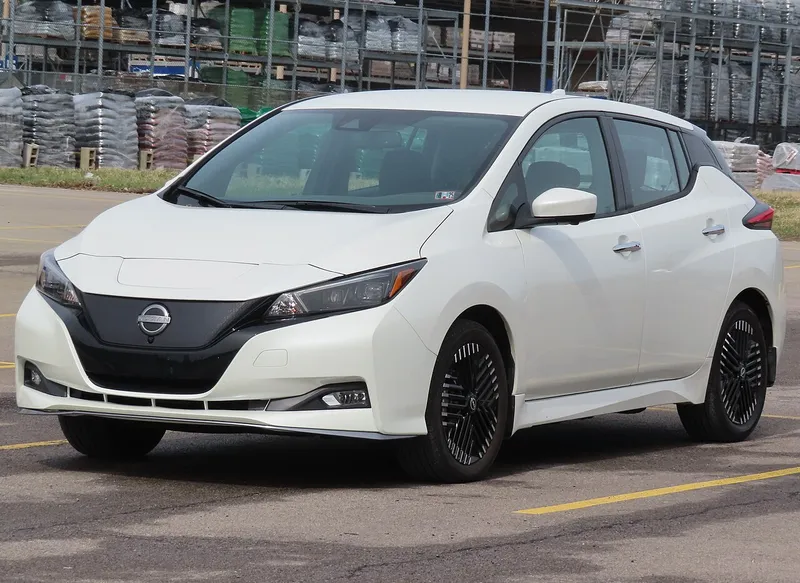 2027 Nissan LEAF